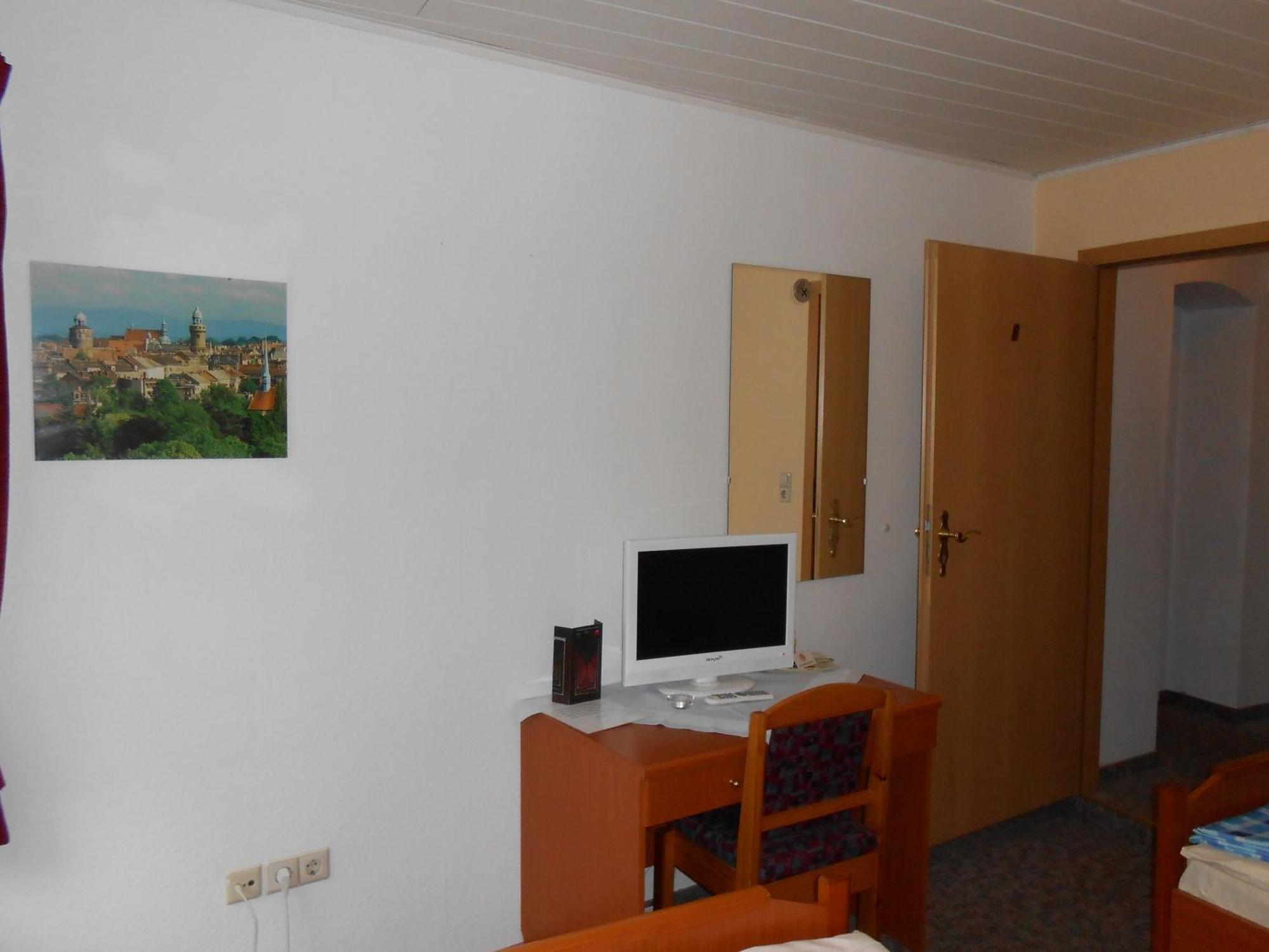 Goldener Engel /Pension Гёрлиц Экстерьер фото