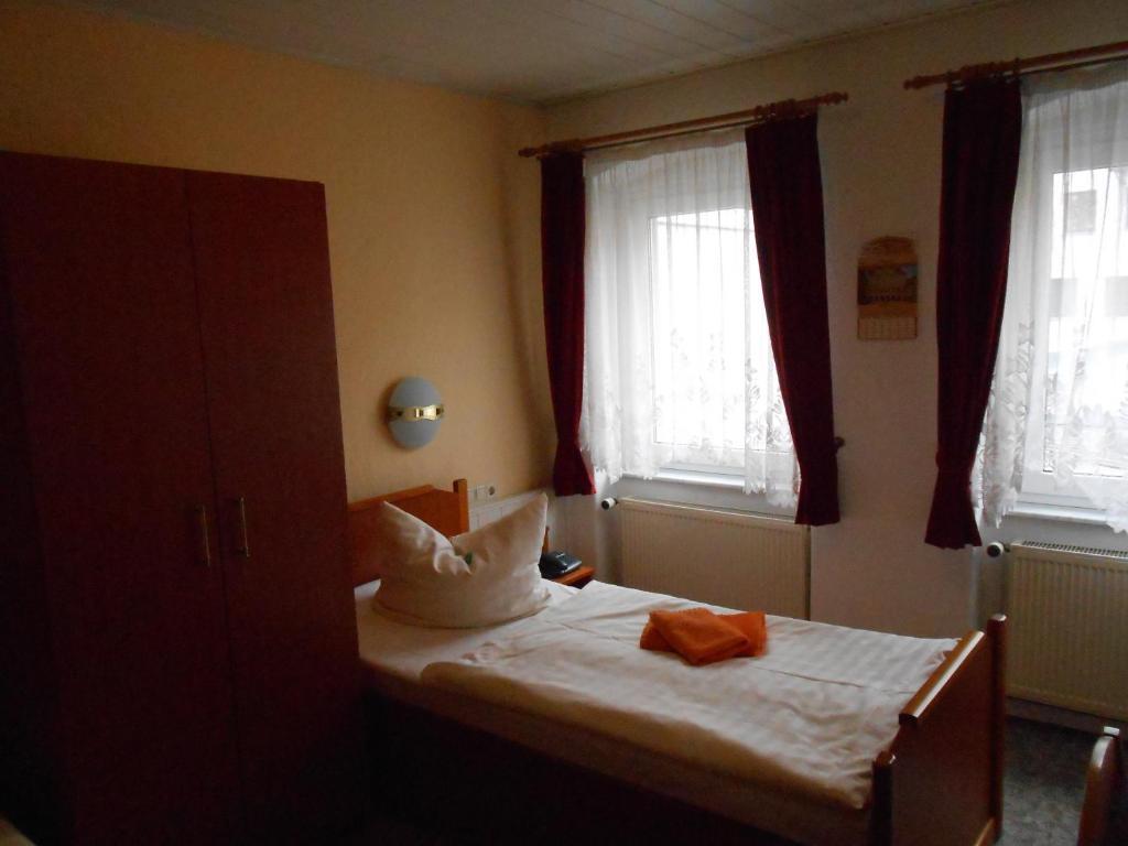 Goldener Engel /Pension Гёрлиц Номер фото